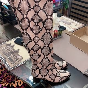 Knee high reptile Boot's
